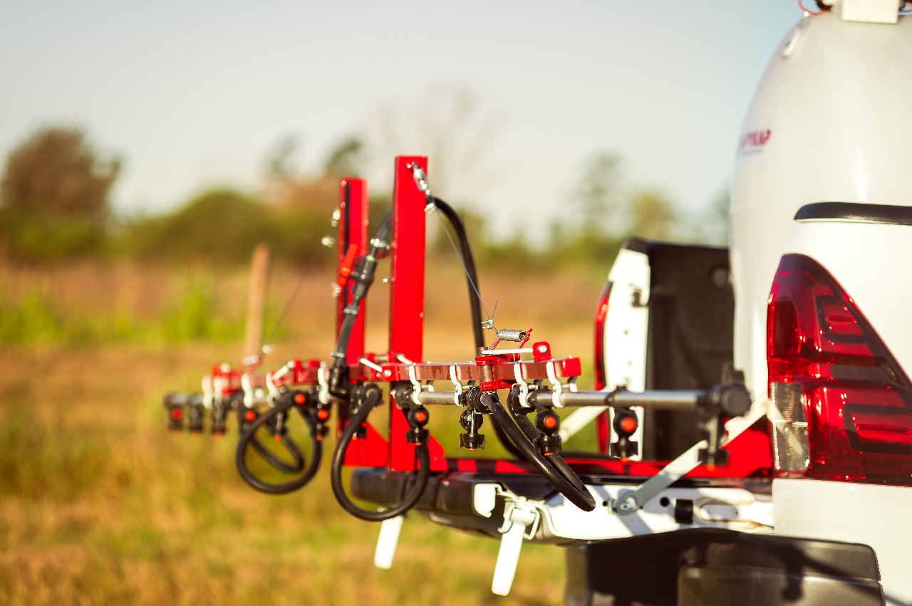 Pulverizadora APYKAP 400L-6M