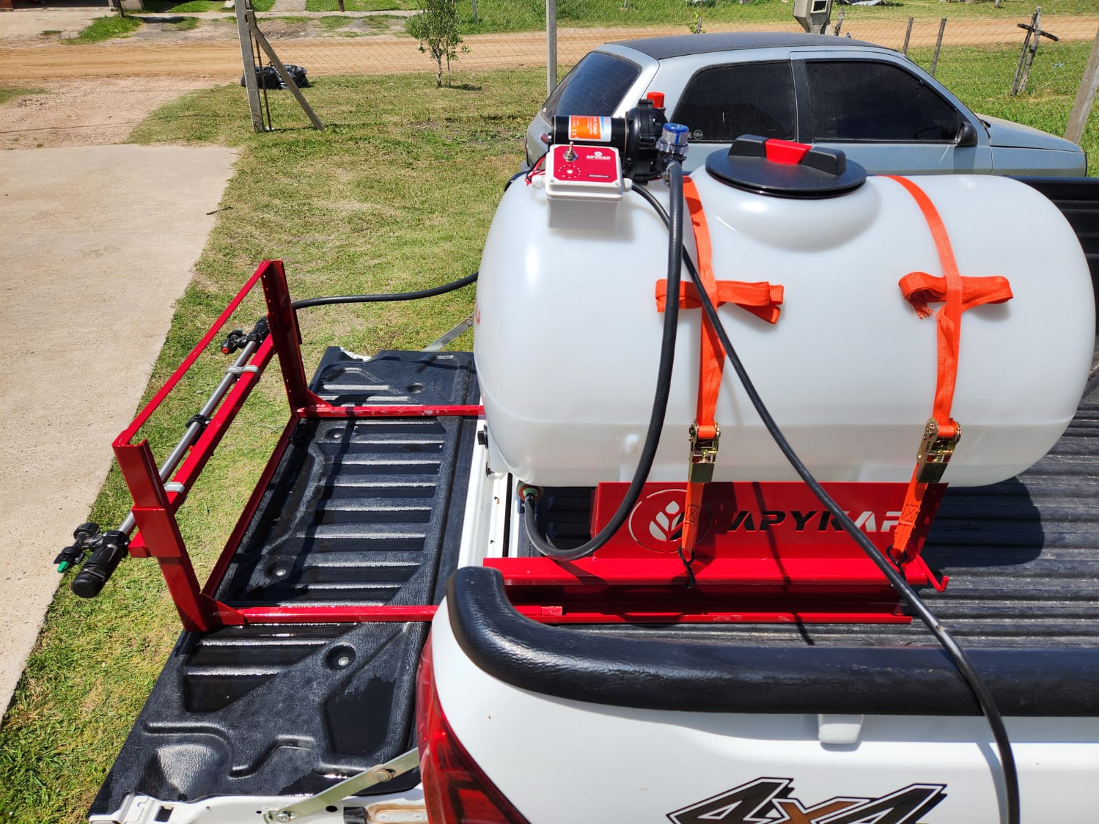 Pulverizador 230 litros -